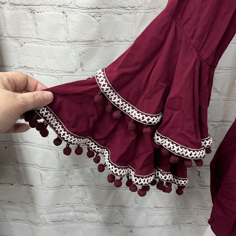 Jodifl bell sleeve with embroidery pom pom layers keyhole size large blo… - Picture 3 of 7